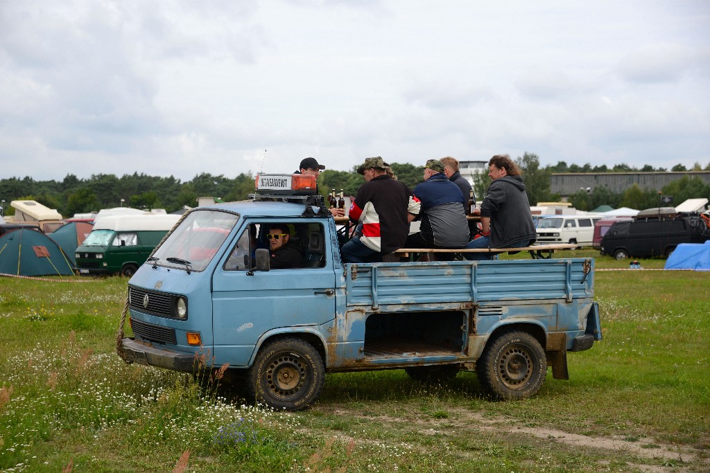 ../Images/VW Bus Festival Berlin 2014 018.jpg